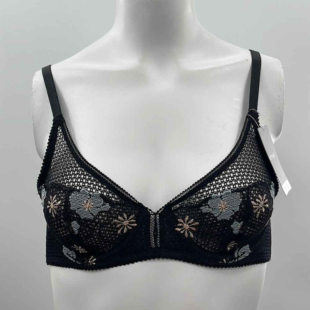 Deyllo Black w/ Teal Flowers Various sizes: